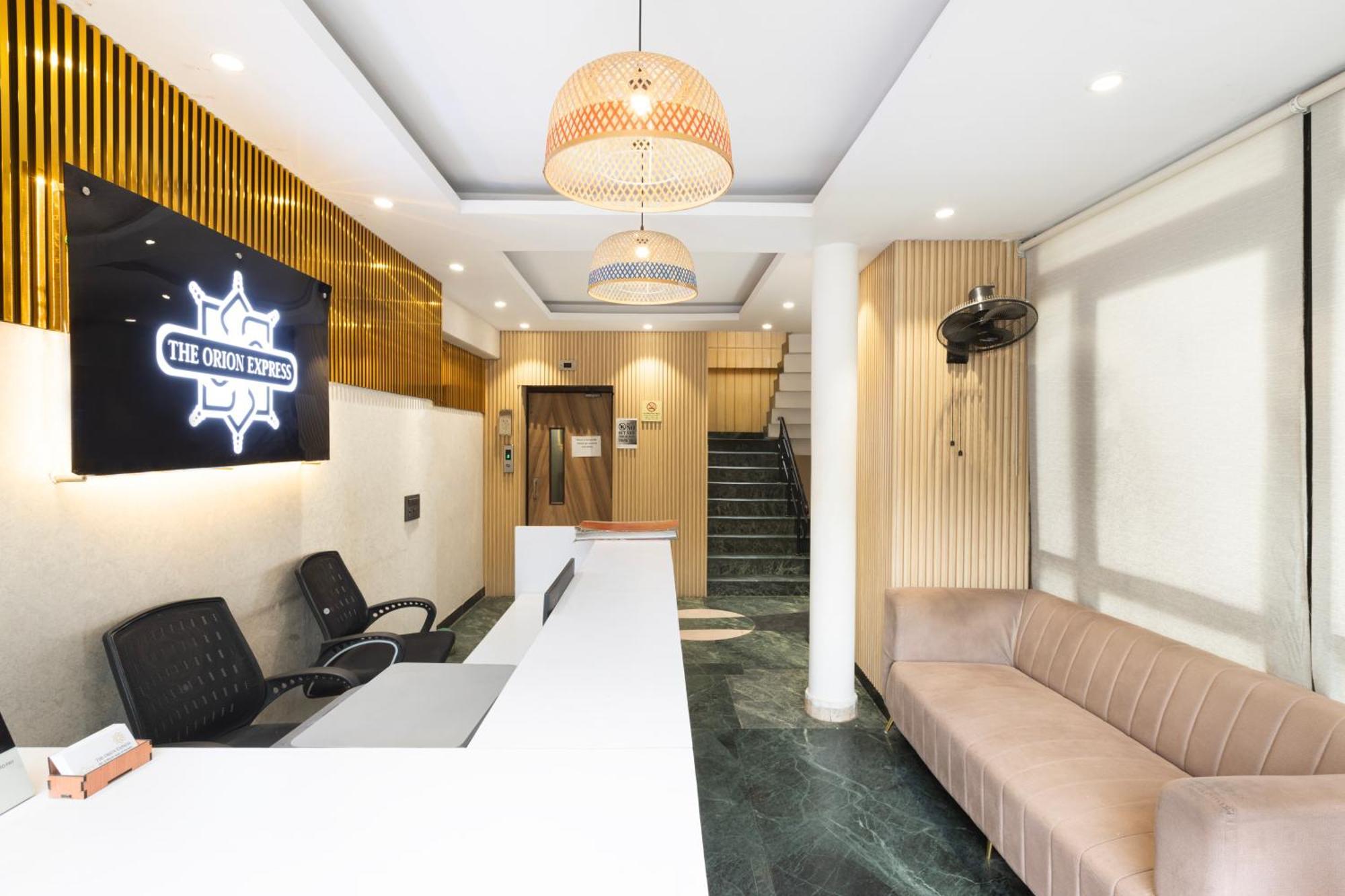 The Orion Express - East Of Kailash New Delhi Exteriör bild